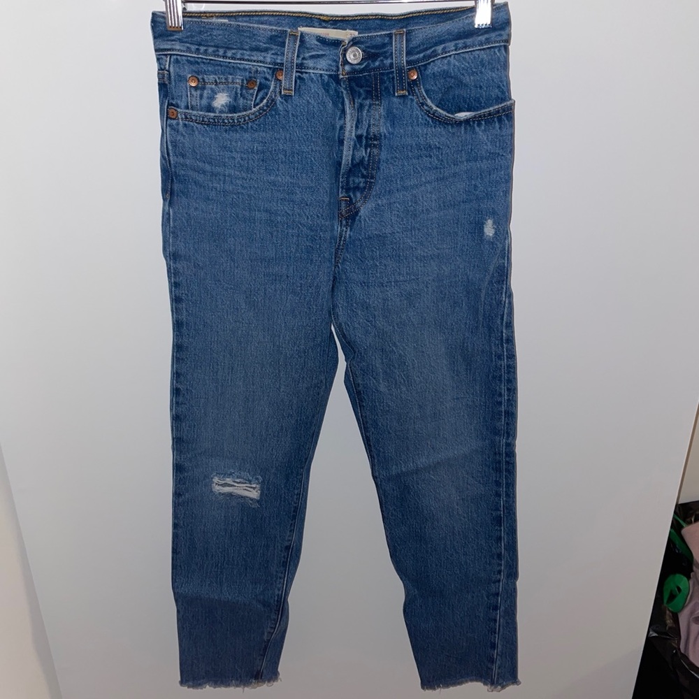 Wedgie fit straight levi’s jeans - medium wash